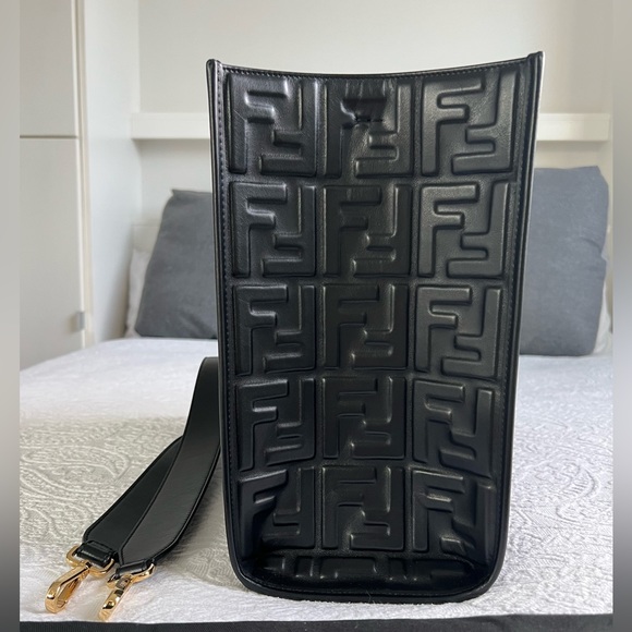 NWT - Authentic - FENDI Sunshine Medium black leather shopper - Picture 3 of 14